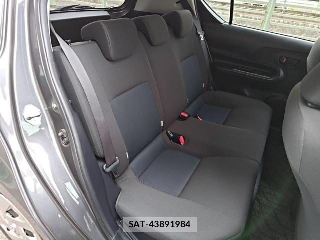 Toyota AQUA 2018-02 8657974-24