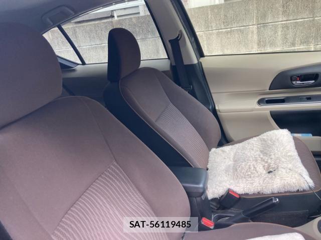 Toyota AQUA 2013-10 8665808-17