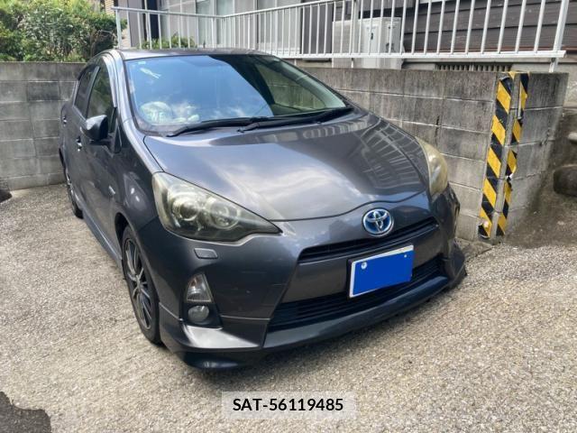 Toyota AQUA 2013-10 8665808-1