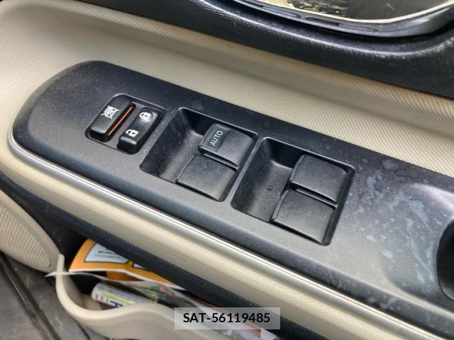 Toyota AQUA 2013-10 8665808-19