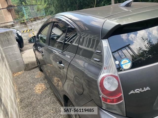 Toyota AQUA 2013-10 8665808-6