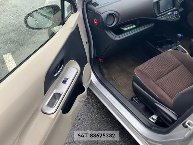 Toyota AQUA 2012-11 8657994-10