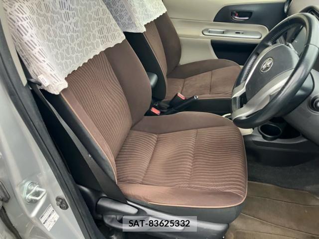 Toyota AQUA 2012-11 8657994-13