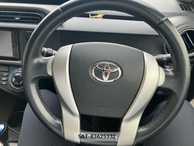 Toyota AQUA 2012-11 8657994-15