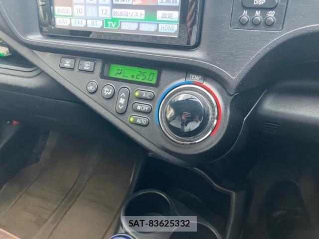 Toyota AQUA 2012-11 8657994-17