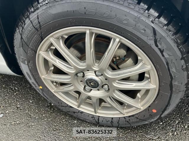 Toyota AQUA 2012-11 8657994-2