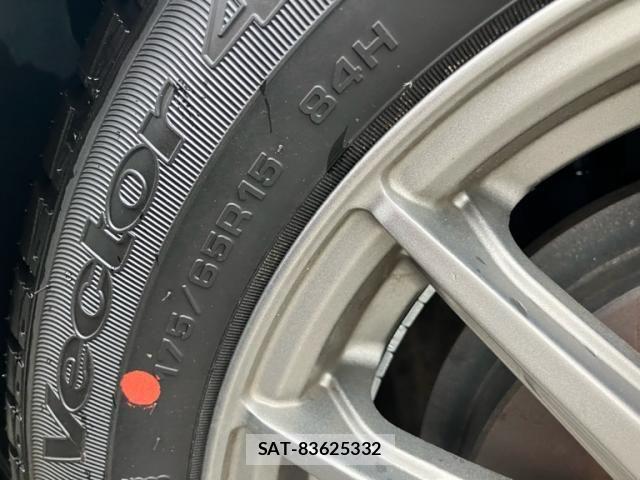 Toyota AQUA 2012-11 8657994-8
