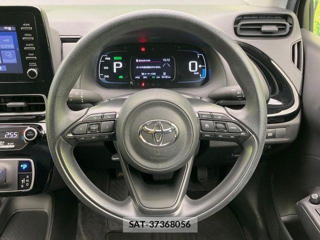 Toyota AQUA 2022-09 8657968-10