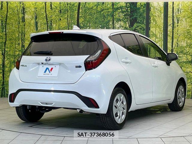 Toyota AQUA 2022-09 8657968-16