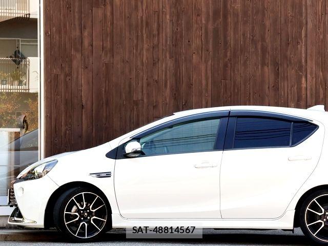 Toyota AQUA 2017-01 8657972-9