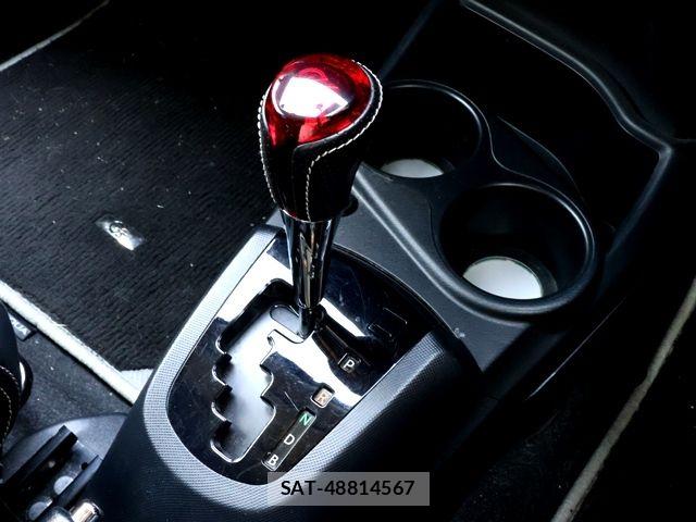 Toyota AQUA 2017-01 8657972-19