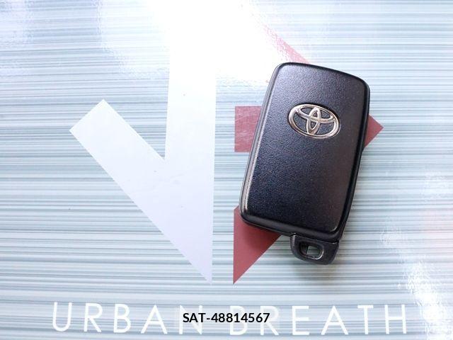 Toyota AQUA 2017-01 8657972-23