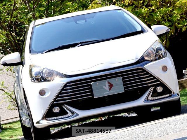 Toyota AQUA 2017-01 8657972-6
