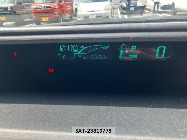 Toyota AQUA 2013-04 8658015-12