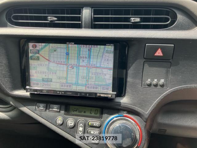 Toyota AQUA 2013-04 8658015-13