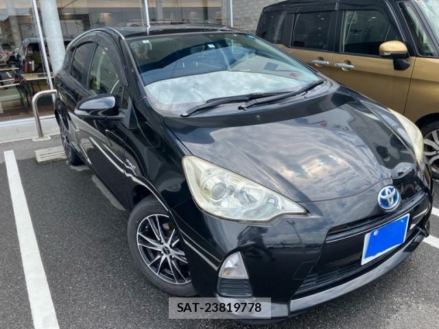 Toyota AQUA 2013-04 8658015-1