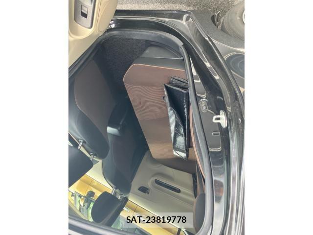Toyota AQUA 2013-04 8658015-8