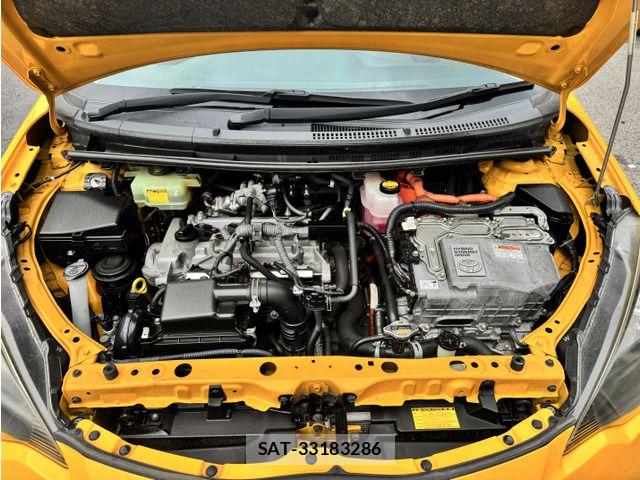 Toyota AQUA 2013-11 8658008-9