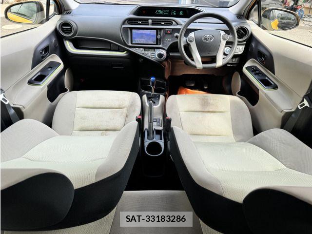 Toyota AQUA 2013-11 8658008-5