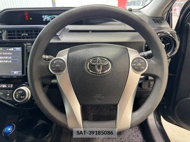 Toyota AQUA 2016-06 8665794-11