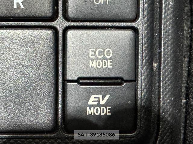 Toyota AQUA 2016-06 8665794-27