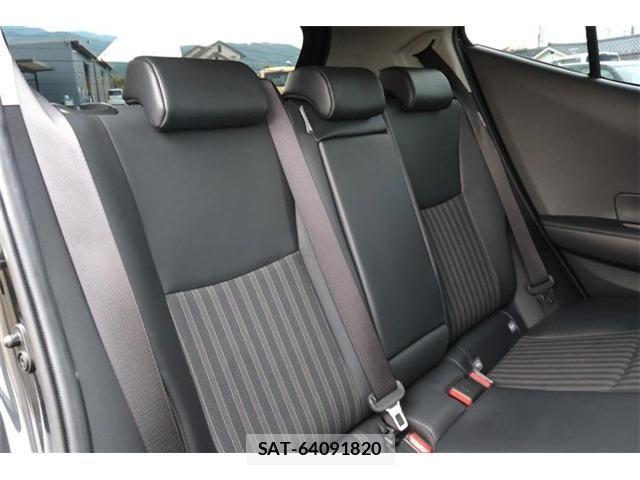 Toyota AQUA 2023-06 8657965-10