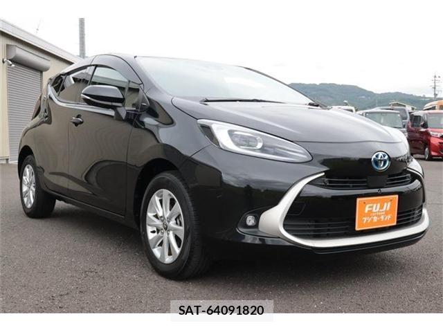 Toyota AQUA 2023-06 8657965-17