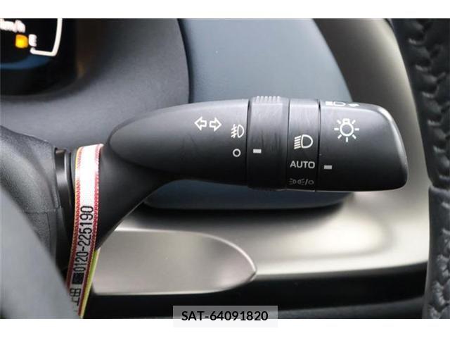Toyota AQUA 2023-06 8657965-25
