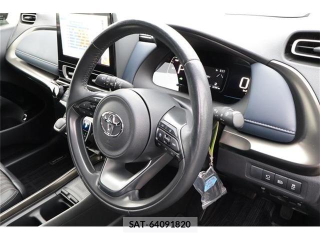 Toyota AQUA 2023-06 8657965-8