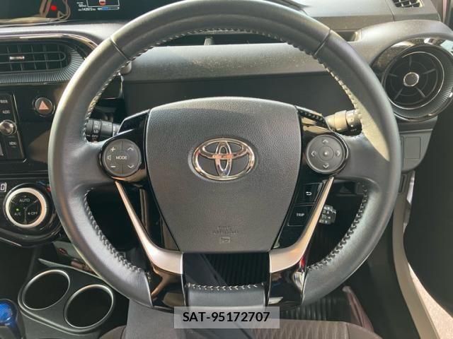 Toyota AQUA 2017-10 8658001-9
