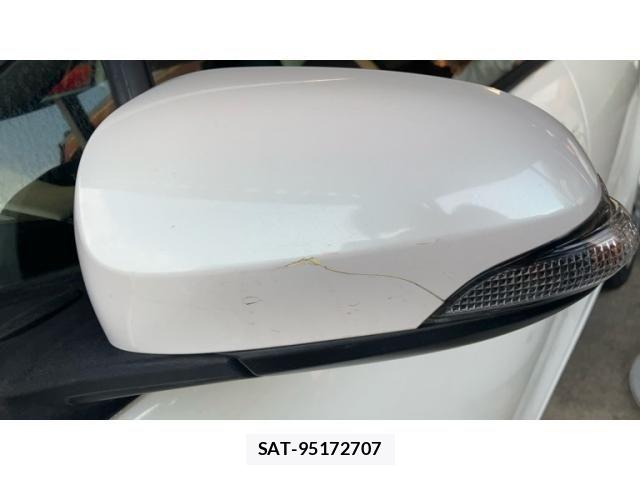 Toyota AQUA 2017-10 8658001-21