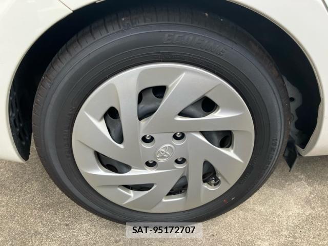 Toyota AQUA 2017-10 8658001-6
