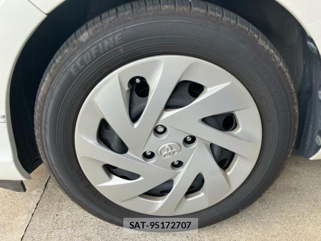 Toyota AQUA 2017-10 8658001-7