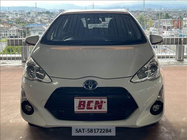 Toyota AQUA 2016-05 8657980-9