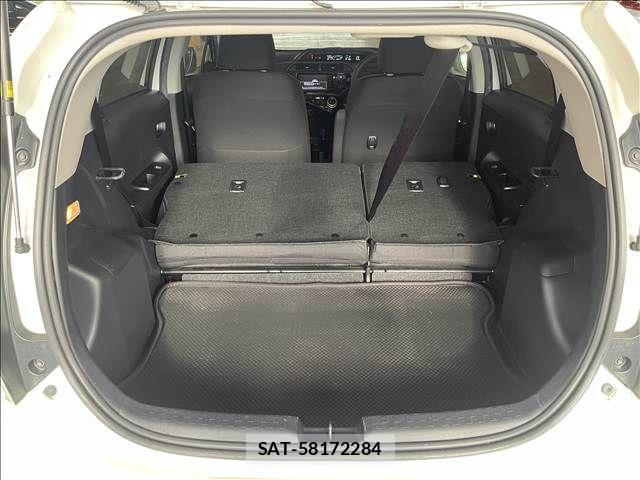 Toyota AQUA 2016-05 8657980-15