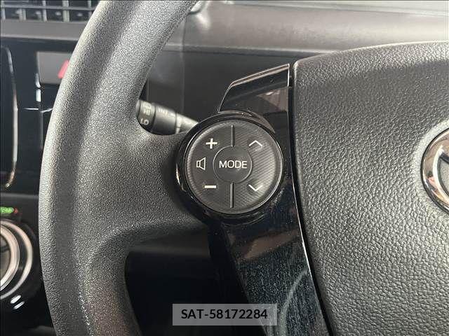 Toyota AQUA 2016-05 8657980-20