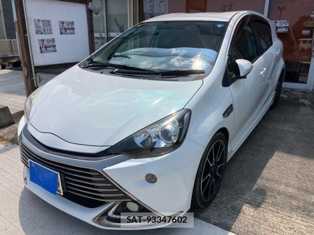 Toyota AQUA 2014-06 8665803-0