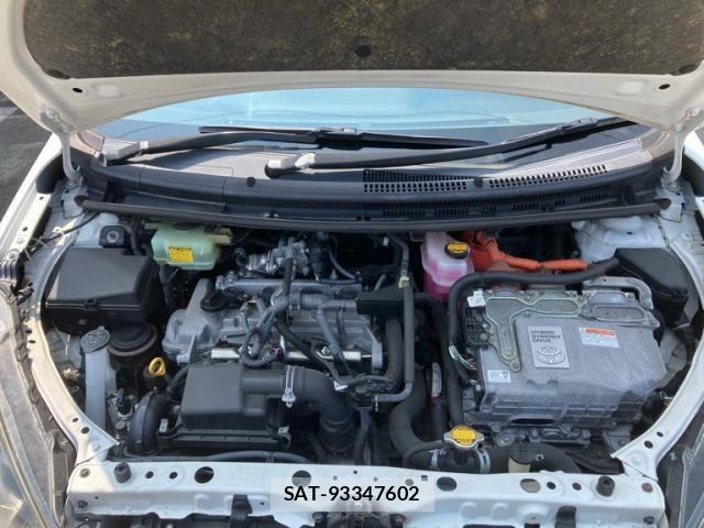 Toyota AQUA 2014-06 8665803-9