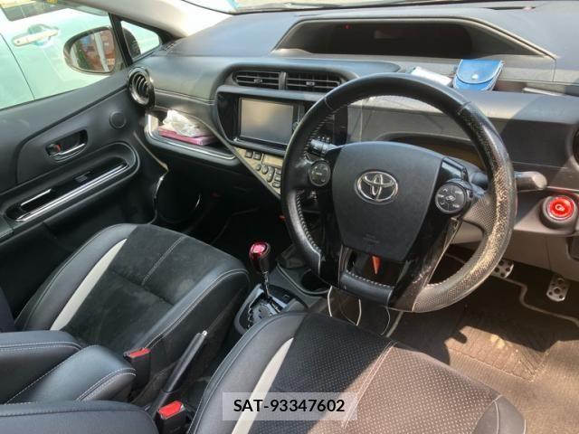 Toyota AQUA 2014-06 8665803-10