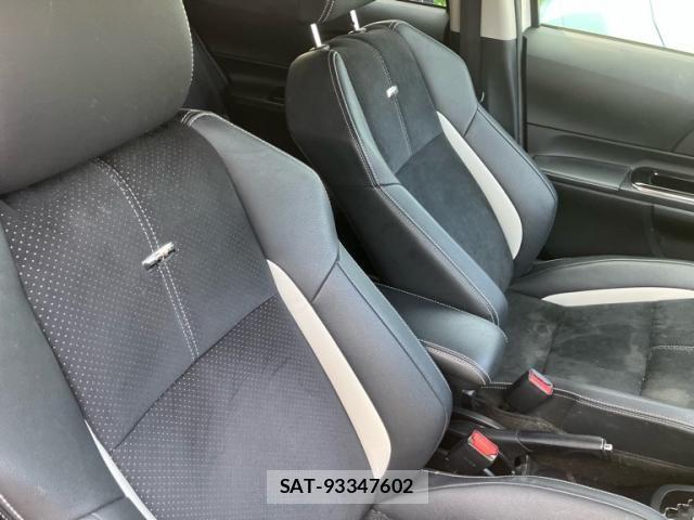 Toyota AQUA 2014-06 8665803-11