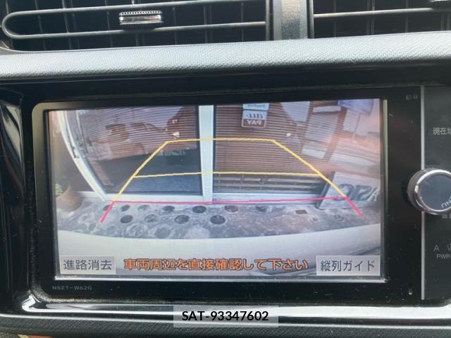 Toyota AQUA 2014-06 8665803-18