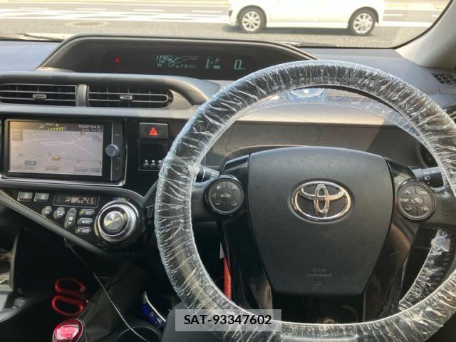 Toyota AQUA 2014-06 8665803-19
