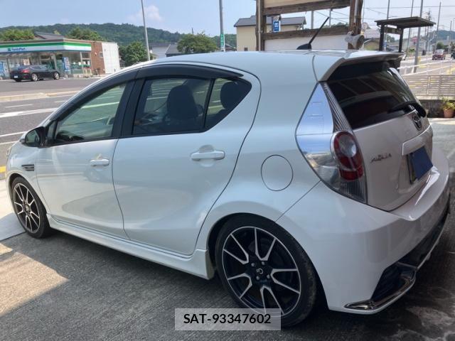 Toyota AQUA 2014-06 8665803-3