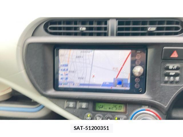 Toyota AQUA 2014-10 8658026-15