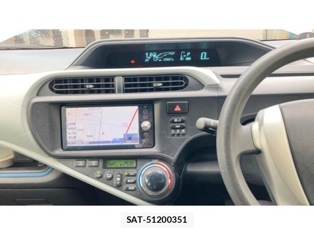 Toyota AQUA 2014-10 8658026-16