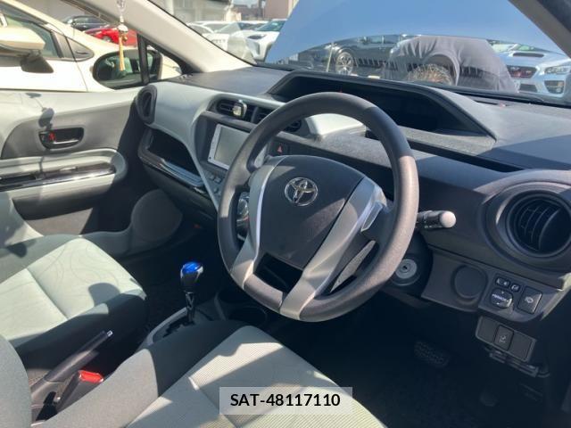 Toyota AQUA 2012-11 8665806-9
