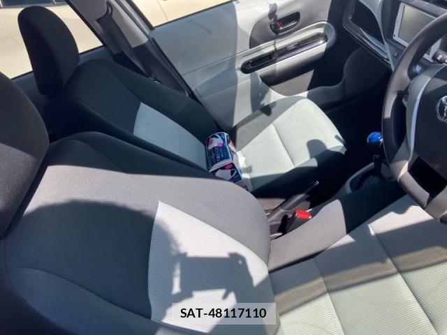 Toyota AQUA 2012-11 8665806-10
