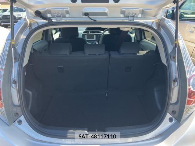 Toyota AQUA 2012-11 8665806-6