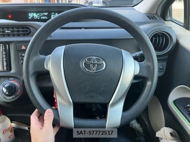 Toyota AQUA 2014-04 8658011-15