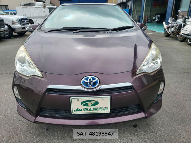 Toyota AQUA 2014-05 8657984-10